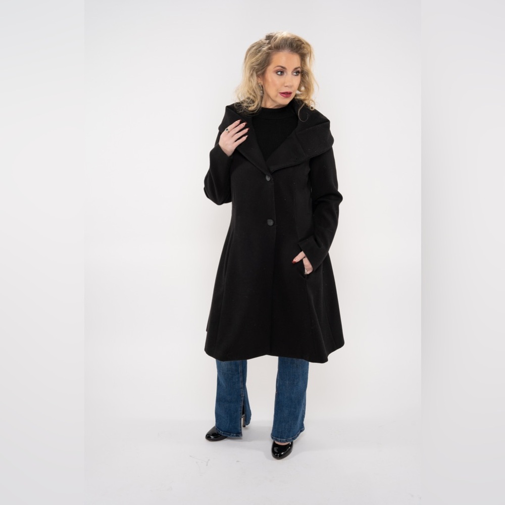 Coat - Picture 4 of 9